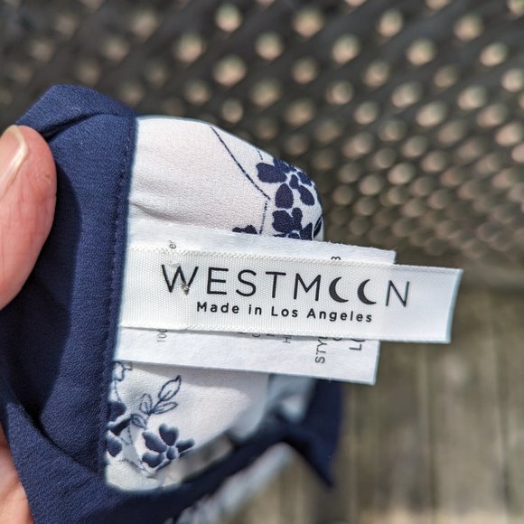 Sleeveless floral tunic - Picture 8 of 8